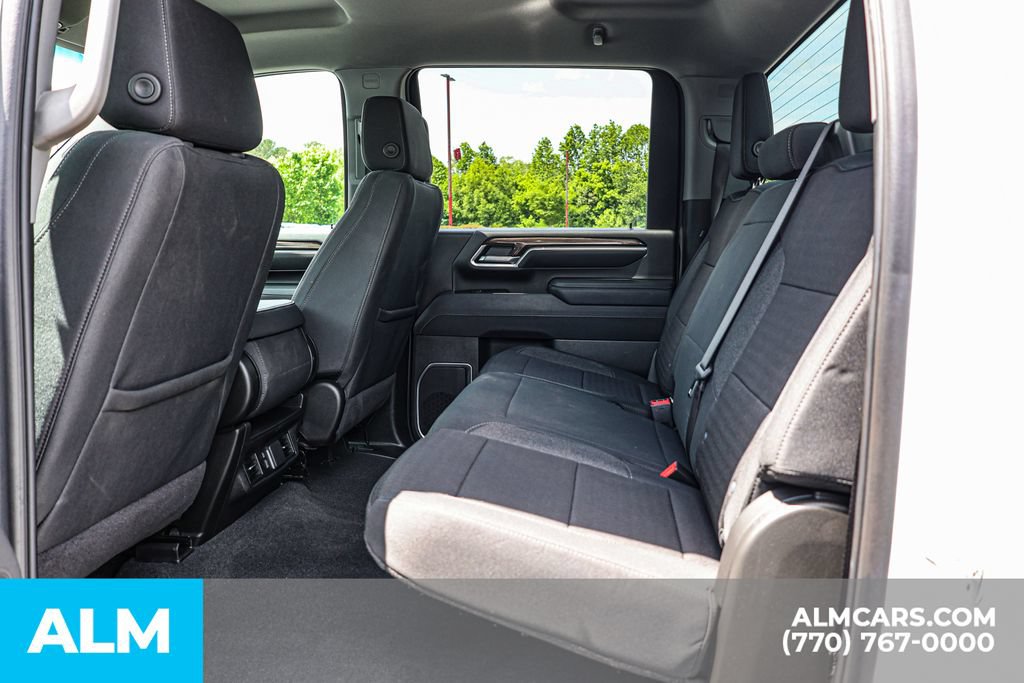 Used 2025 Chevrolet Silverado 2500 LT w/ Convenience Package AWD/4WD image 18