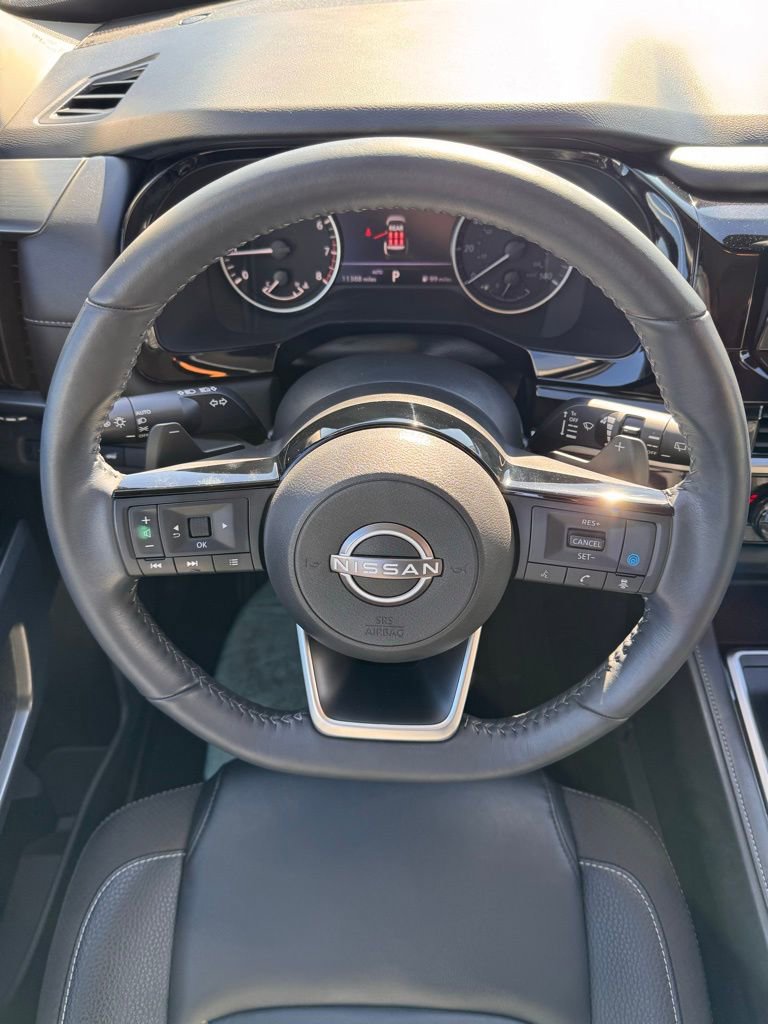 Used 2025 Nissan Pathfinder SL image 28