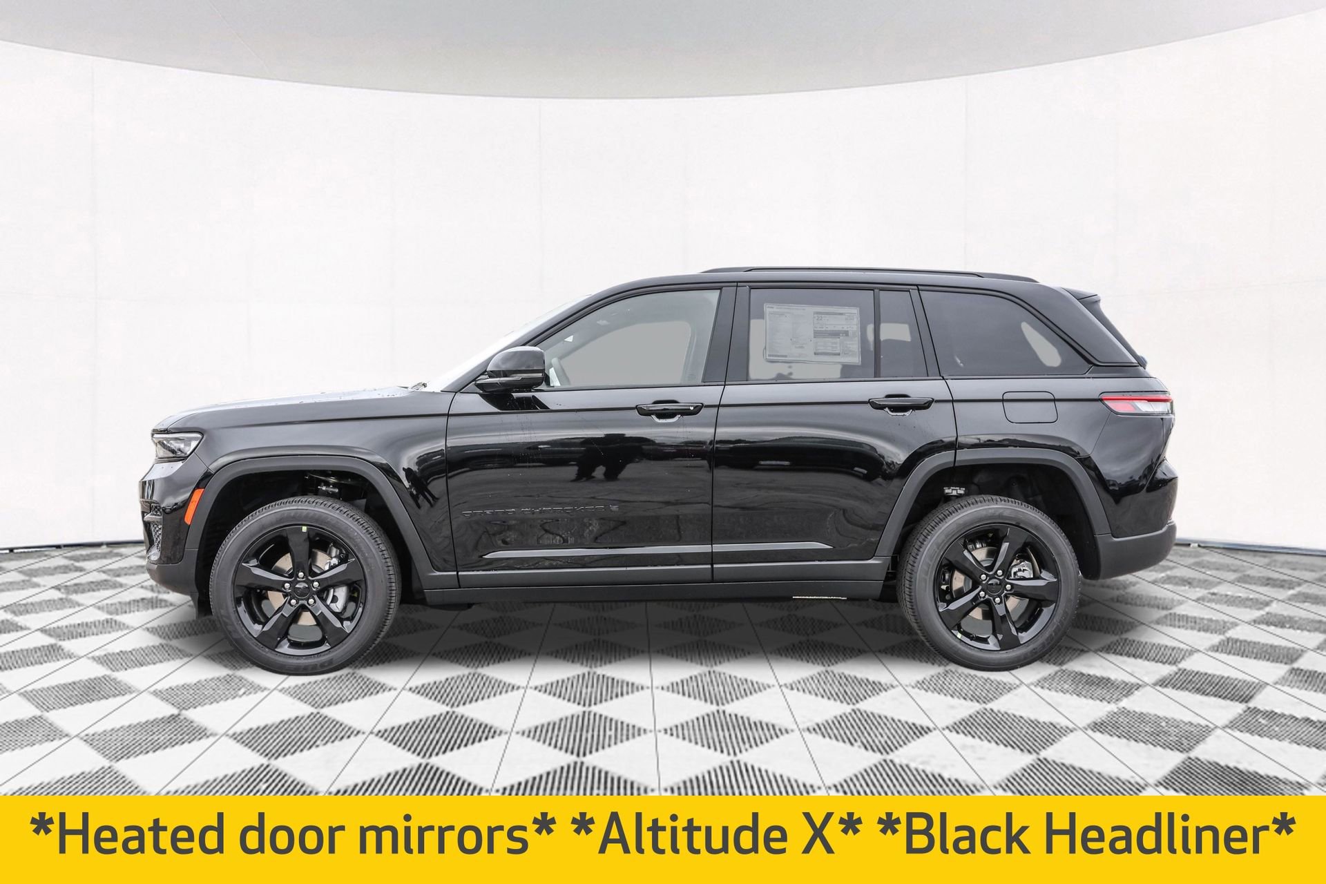 New 2025 Jeep Grand Cherokee Altitude image 13