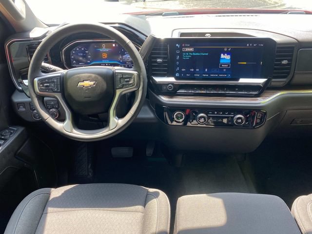 Used 2023 Chevrolet Silverado 1500 LT AWD/4WD image 8