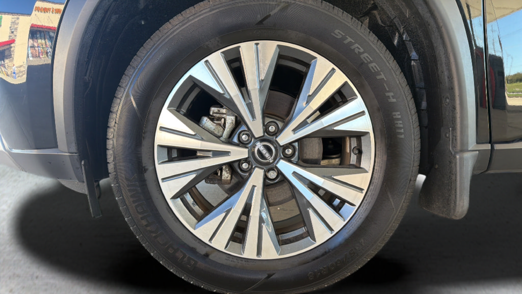Certified 2023 Nissan Rogue SV w/ SV Premium B Package AWD/4WD image 28