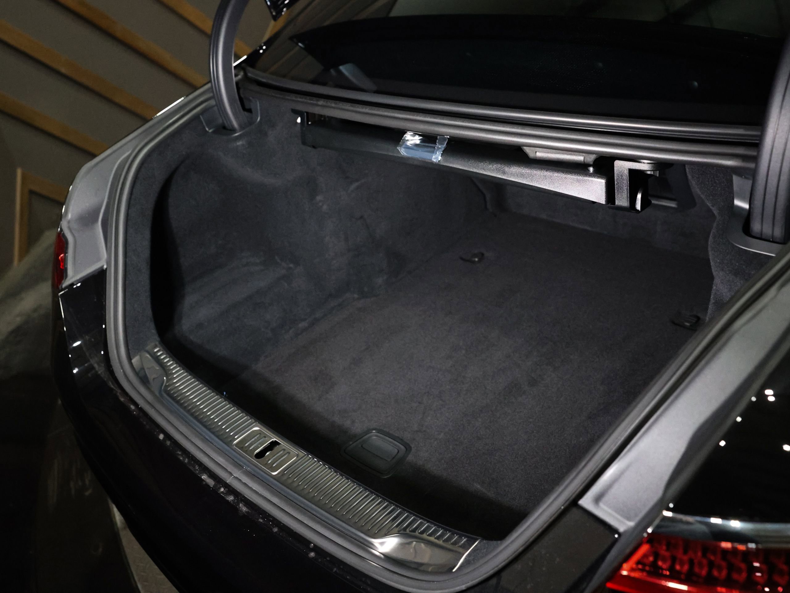 Used 2025 Mercedes-Benz S 580 4MATIC Sedan image 33