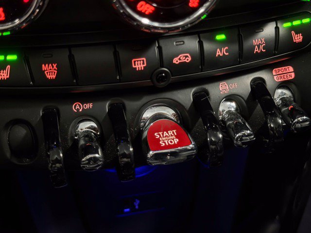 Used 2020 MINI Cooper S image 26