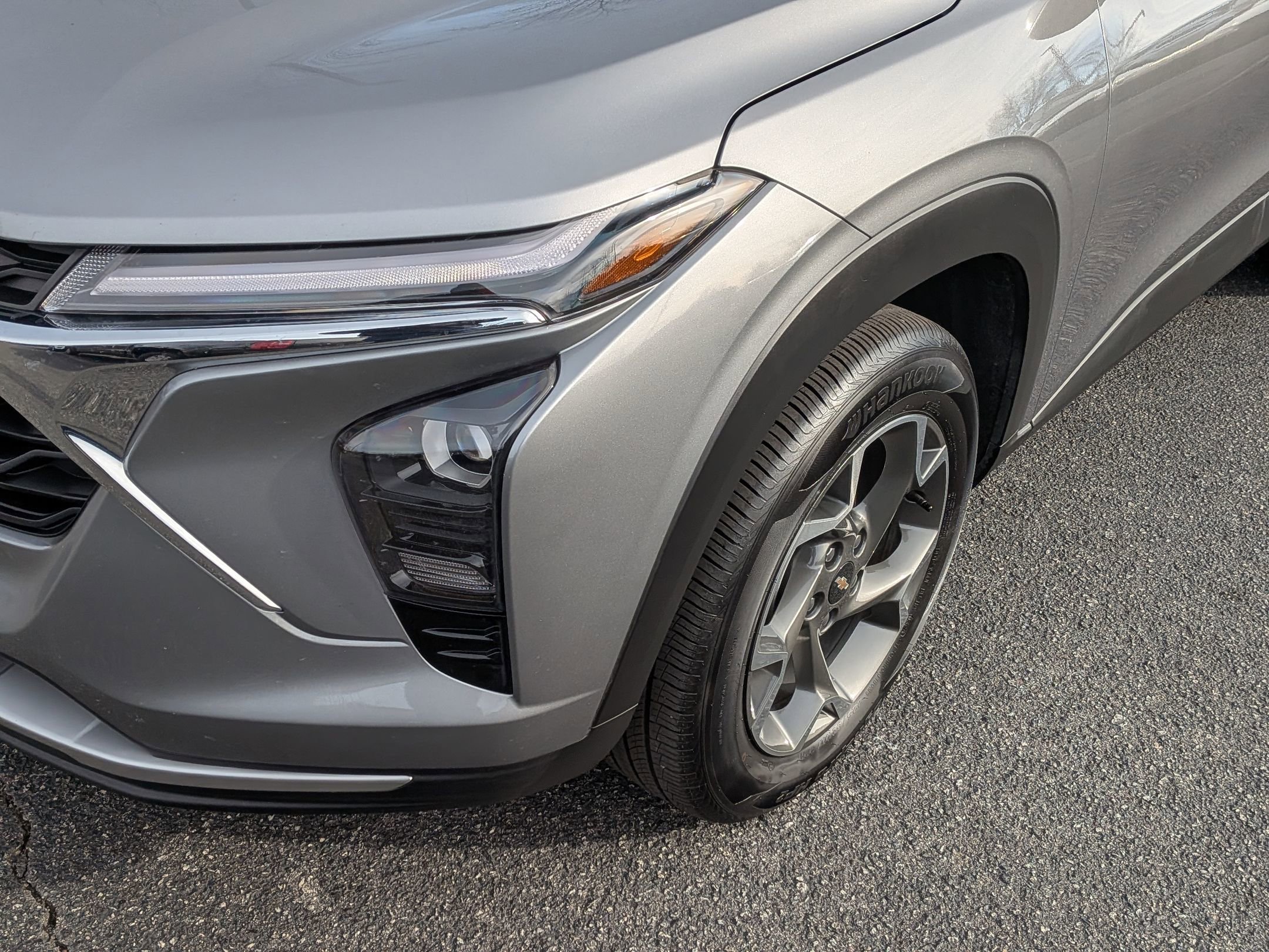 Certified 2025 Chevrolet Trax LT w/ LT Convenience Package image 11