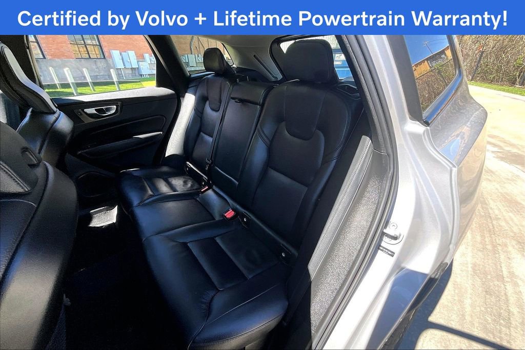 Used 2025 Volvo XC60 B5 Plus image 34