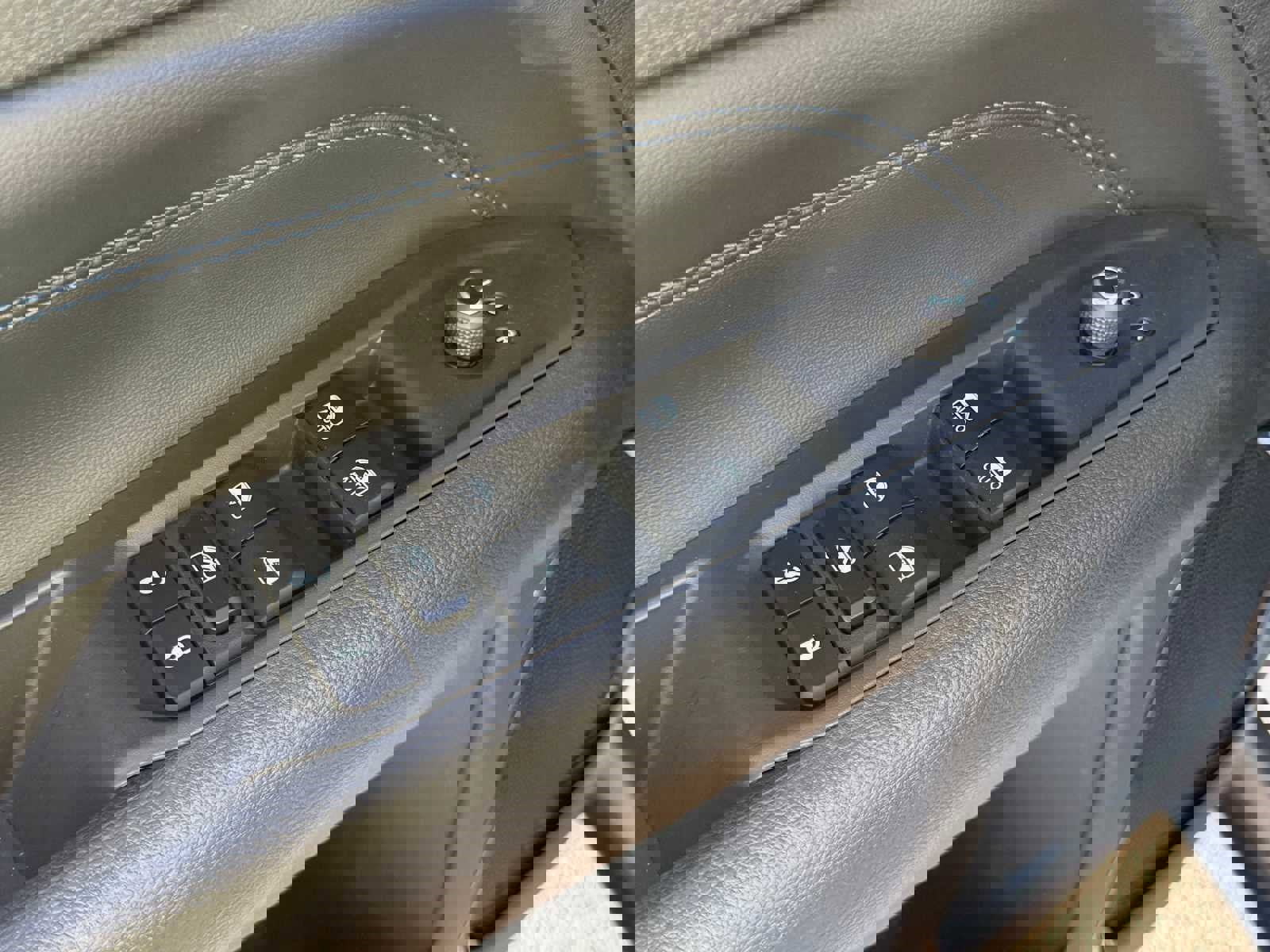 New 2026 Jeep Compass Limited image 6