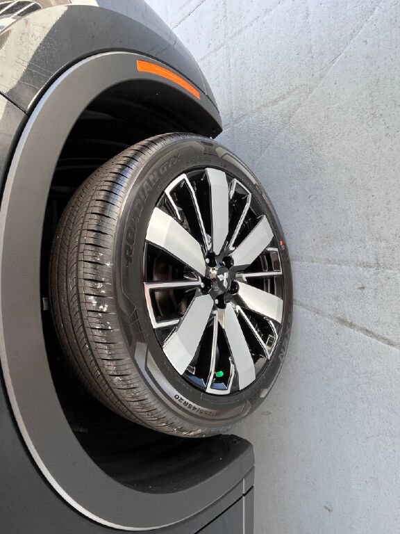 New 2025 Mitsubishi Outlander SE image 31