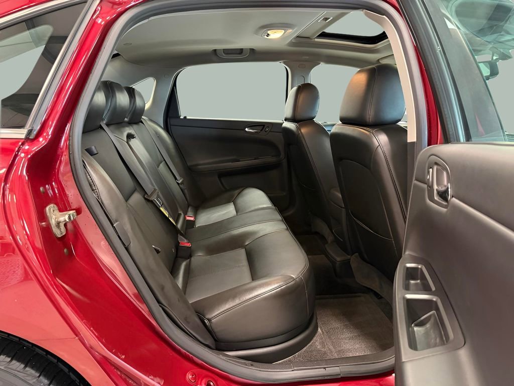 Used 2008 Chevrolet Impala LT w/ Luxury Edition Package FWD image 27