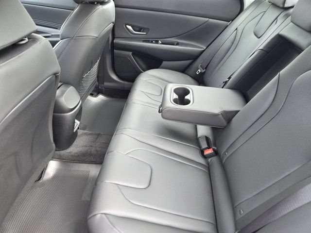 Certified 2026 Hyundai Elantra Limited FWD image 27