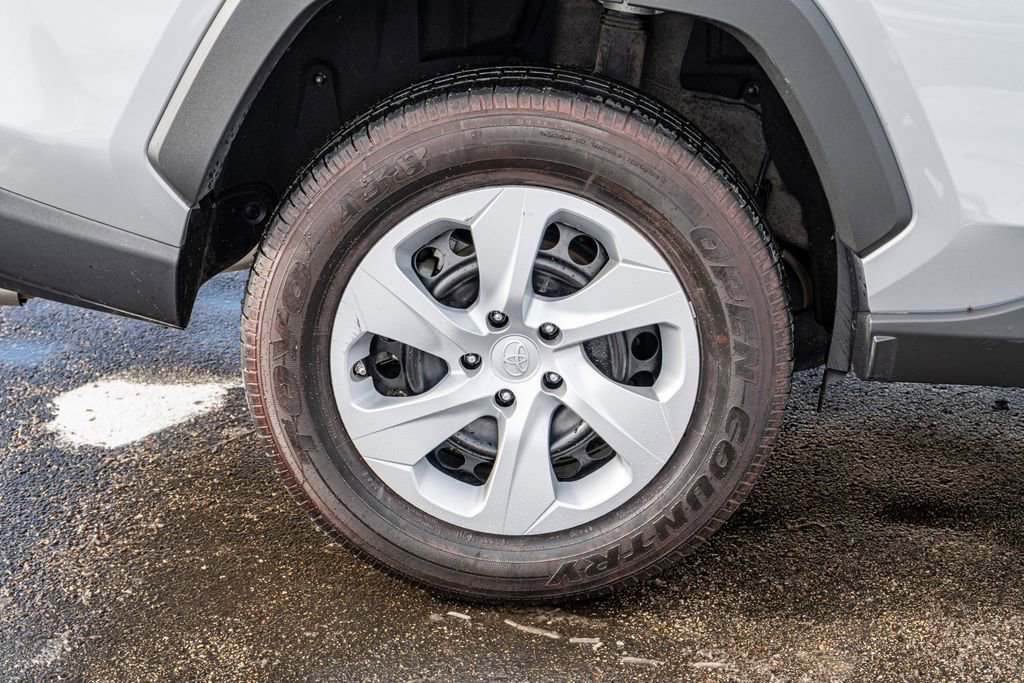 Used 2024 Toyota RAV4 LE image 11