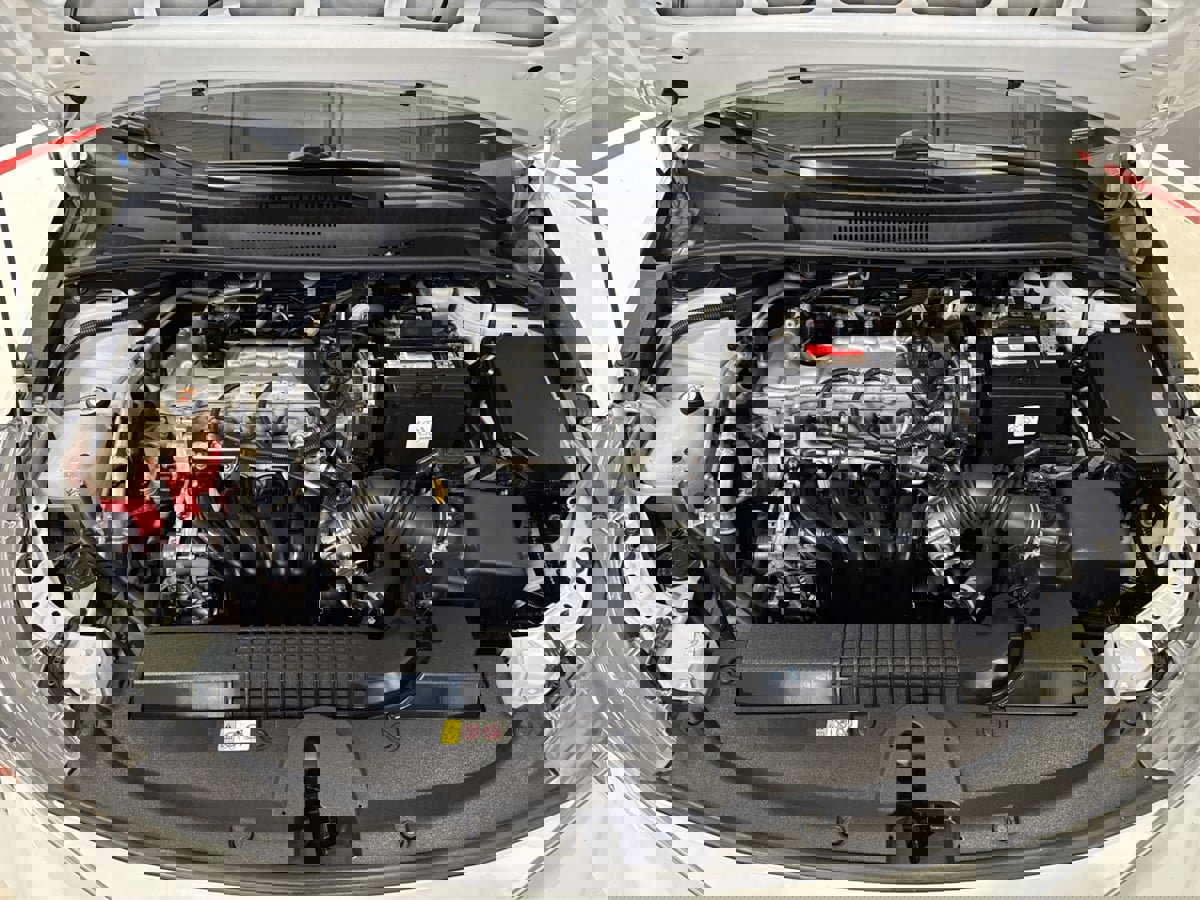 Used 2020 Toyota Corolla LE image 11