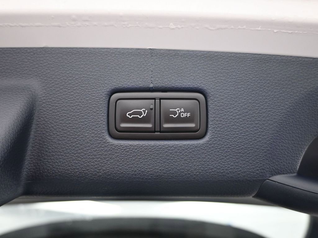 New 2025 Kia Carnival SX w/ SX Dark Edition Package image 36