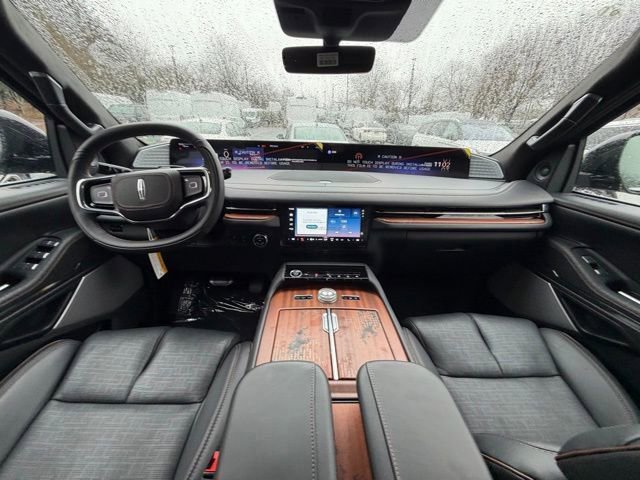New 2025 Lincoln Navigator L Black Label AWD/4WD image 11