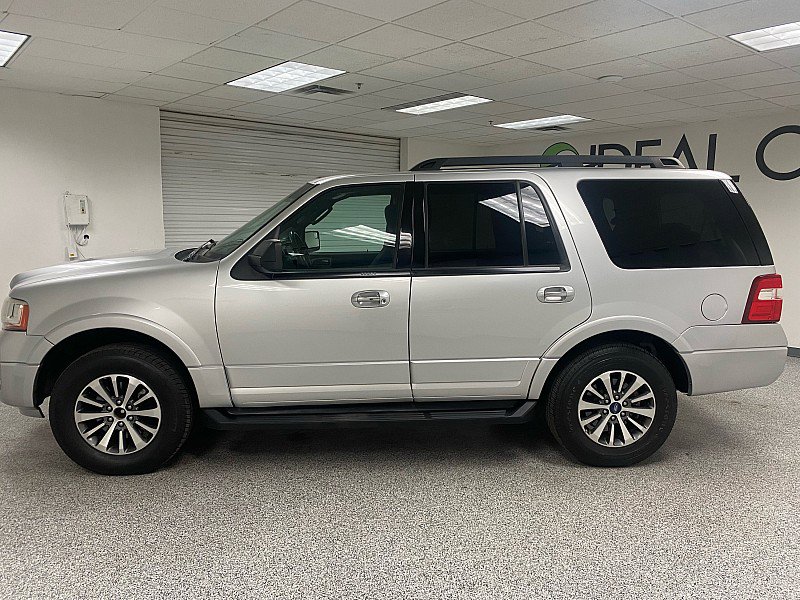 Used 2017 Ford Expedition XLT image 8