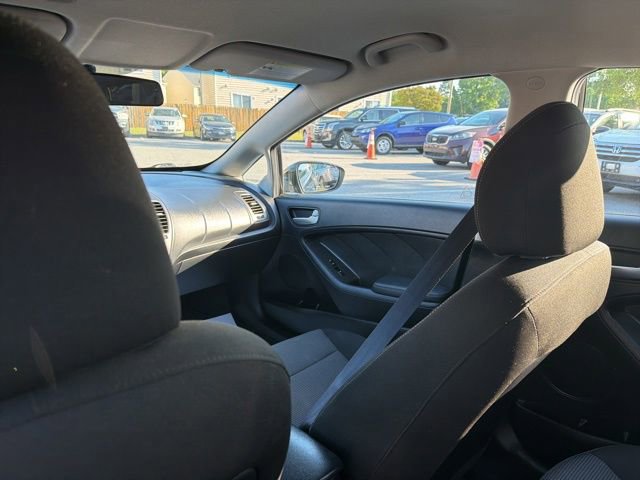 Used 2018 Kia Forte LX FWD image 28