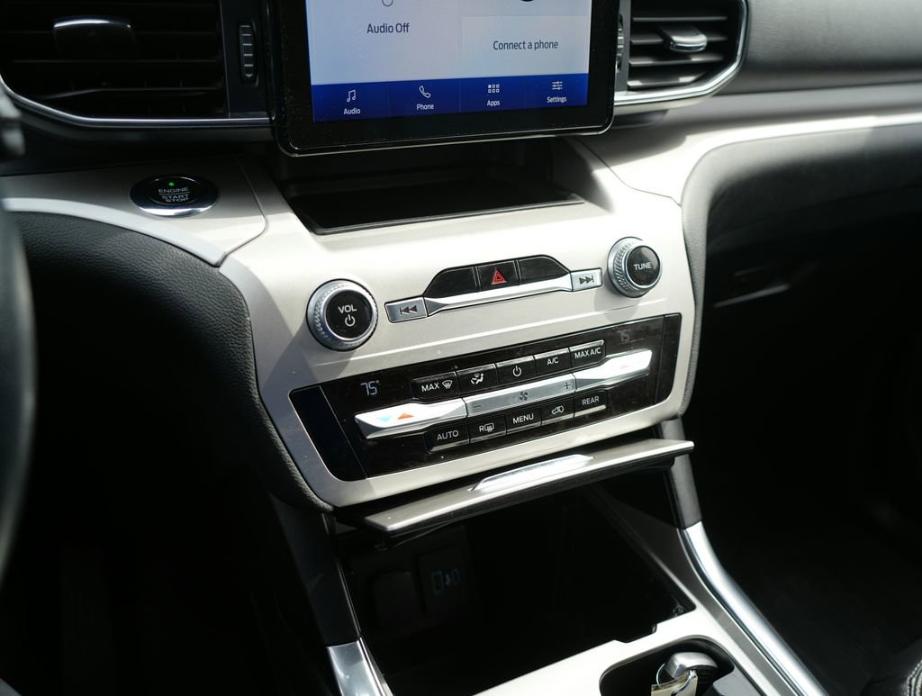 Used 2020 Ford Explorer XLT w/ Equipment Group 202A image 15