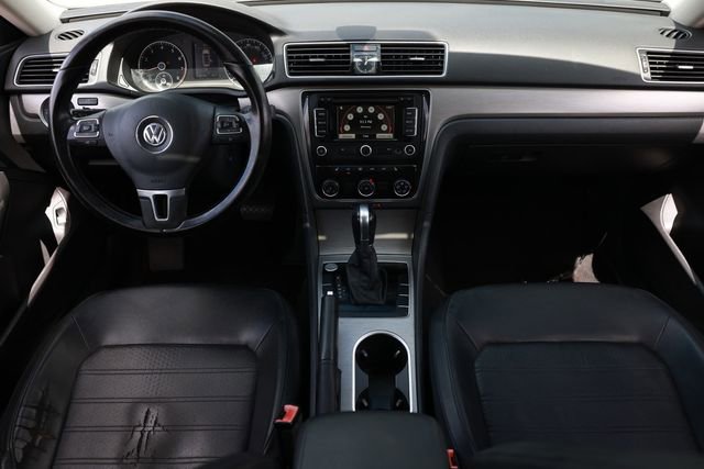 Used 2015 Volkswagen Passat 1.8T SE FWD image 2