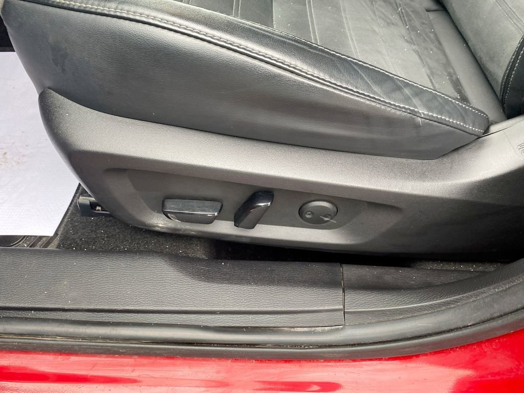 Used 2022 Mitsubishi Outlander SE image 16