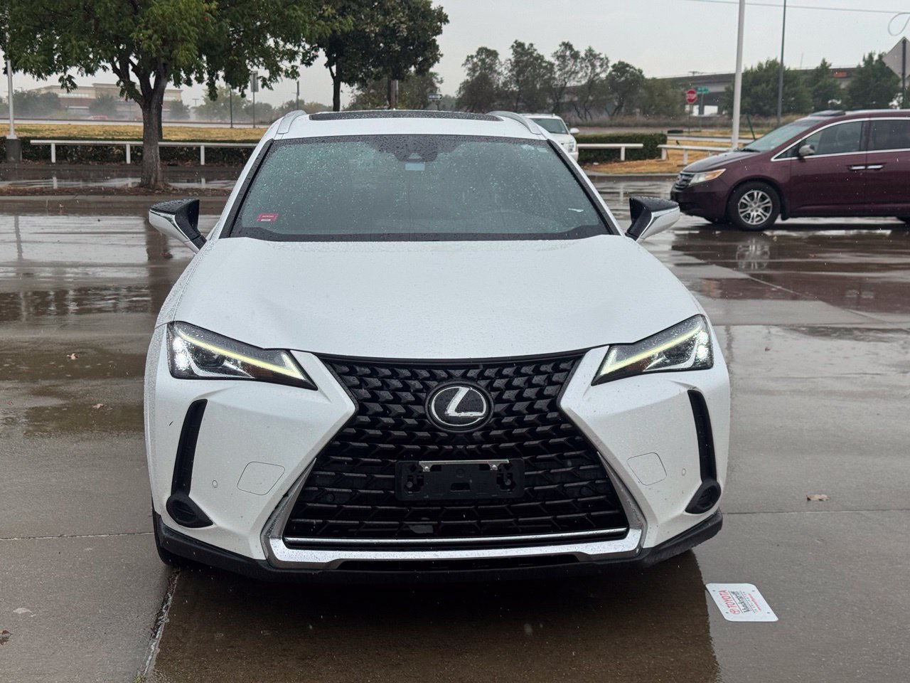 Used 2022 Lexus UX 200 w/ Premium Package FWD image 2