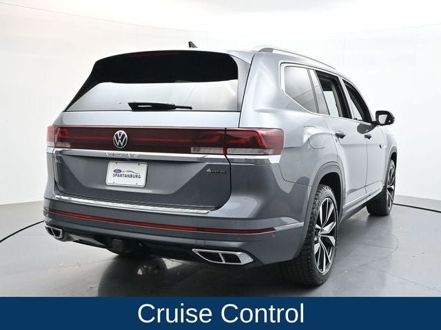 Used 2024 Volkswagen Atlas SEL Premium R-Line AWD/4WD image 10
