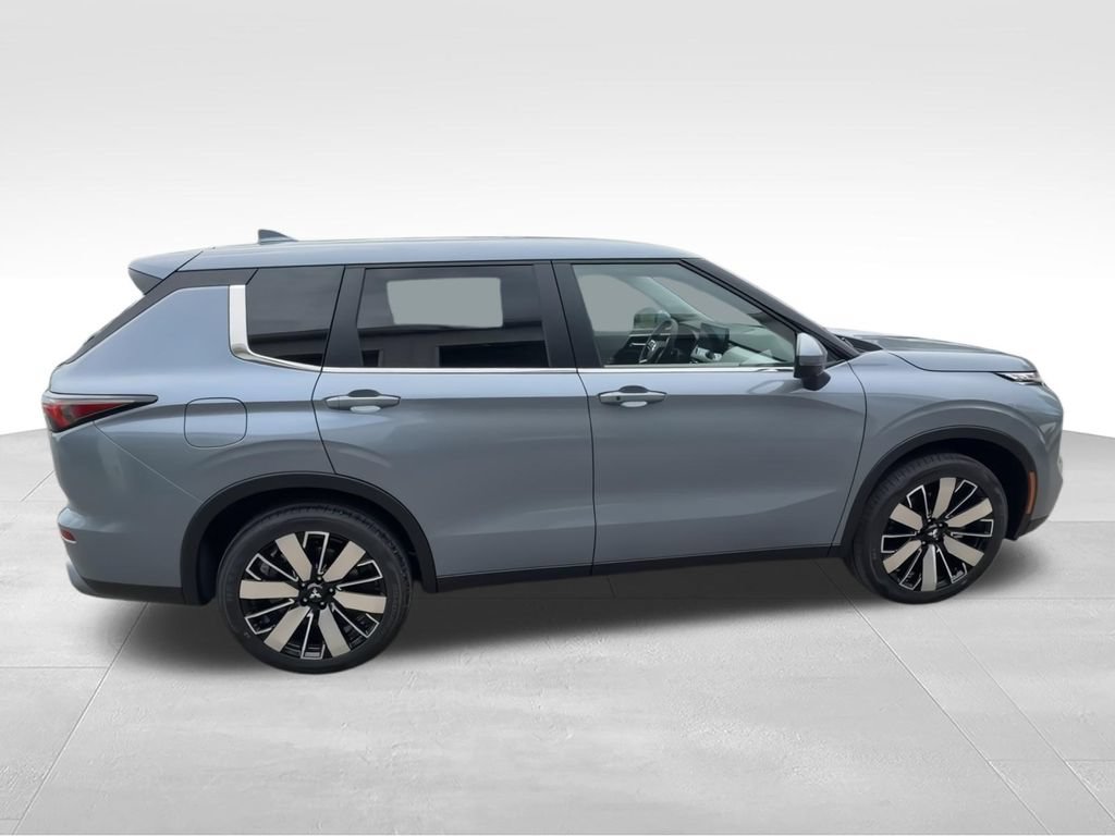 New 2026 Mitsubishi Outlander SE FWD image 9