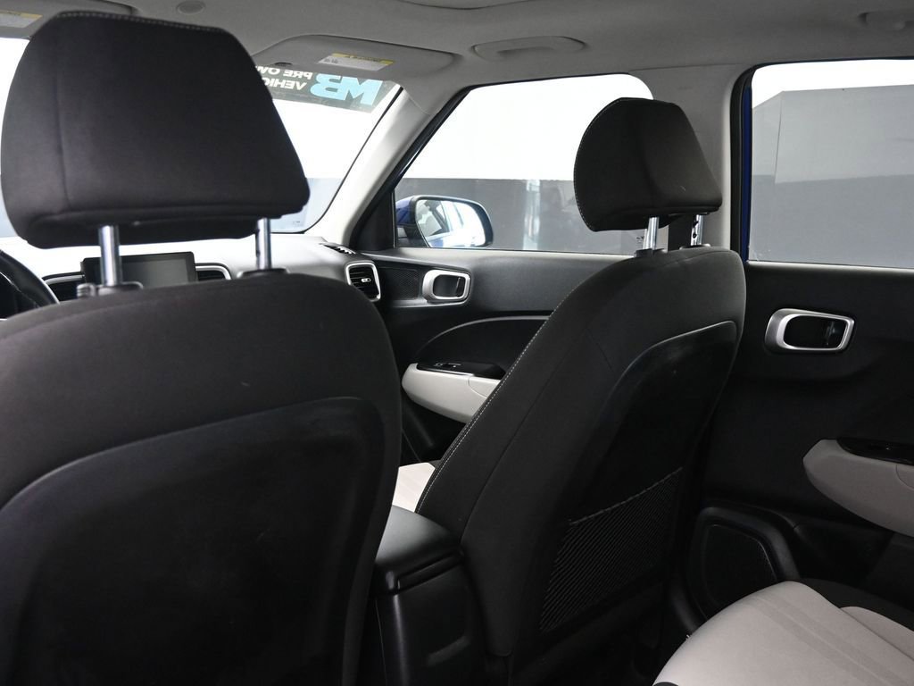 Used 2022 Hyundai Venue SEL w/ Cargo Package image 20