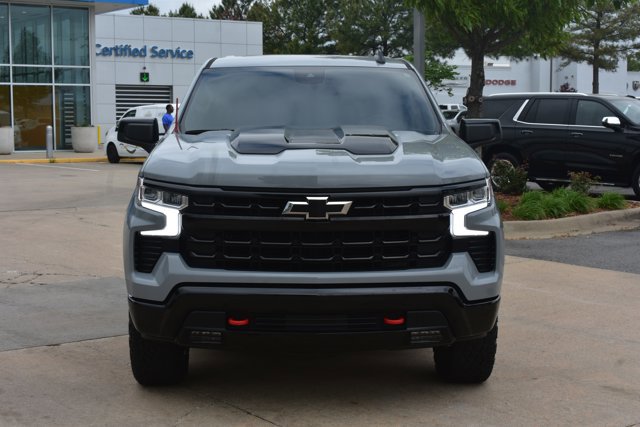 Used 2024 Chevrolet Silverado 1500 LT Trail Boss w/ Convenience Package II image 2