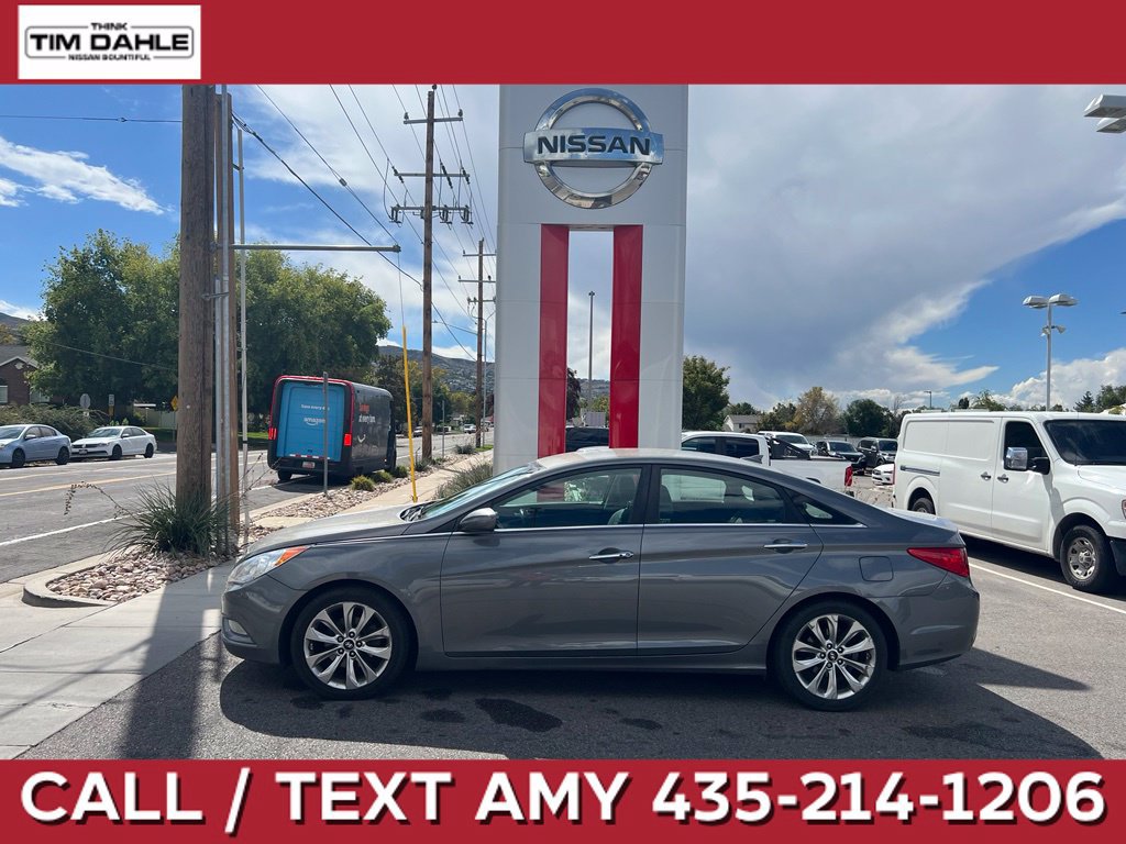 Used 2013 Hyundai Sonata SE FWD image 1