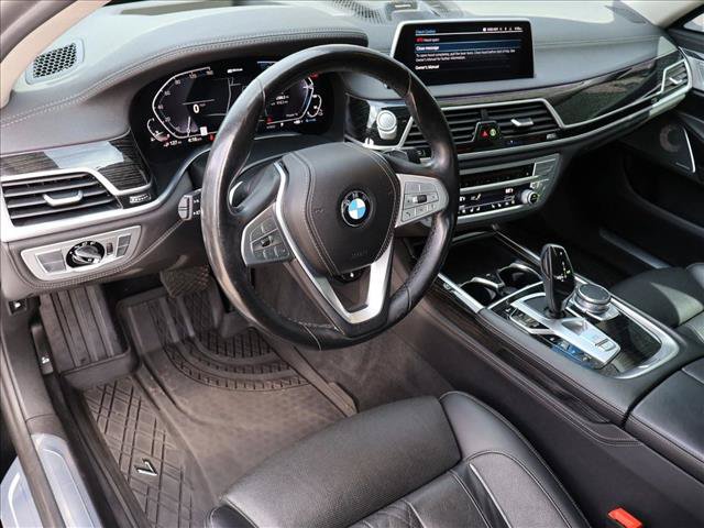Used 2020 BMW 745e xDrive AWD/4WD image 11