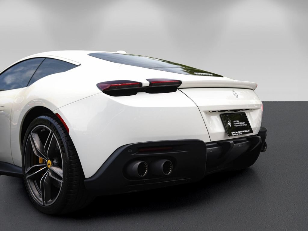 Certified 2021 Ferrari Roma RWD image 17