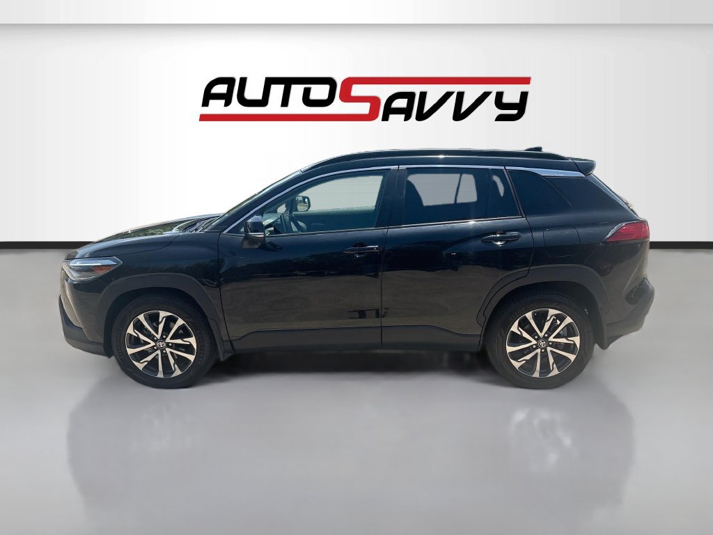 Used 2025 Toyota Corolla Cross XLE w/ Convenience Package AWD/4WD image 4