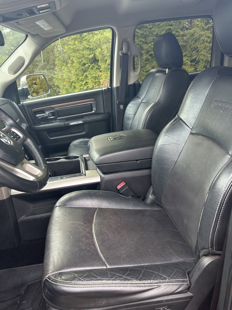 Used 2014 RAM 1500 Laramie w/ Convenience Group image 11