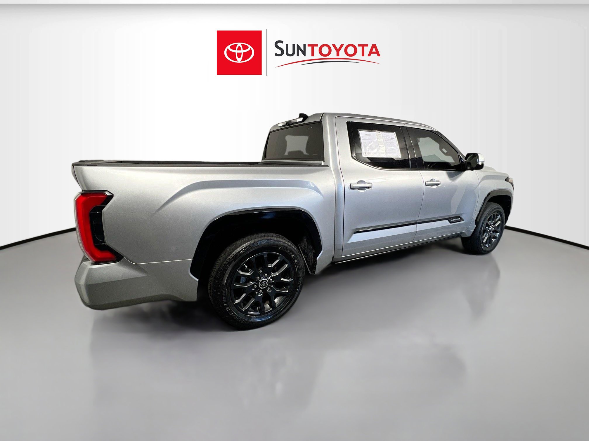 Used 2023 Toyota Tundra Platinum w/ Advanced Package image 4