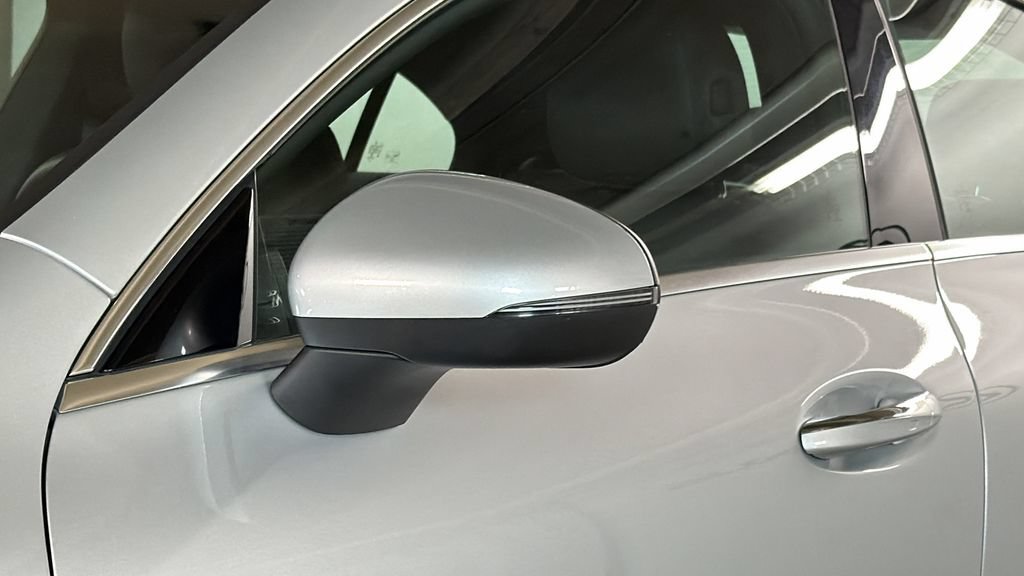Used 2023 Mercedes-Benz CLA 250 4MATIC image 5