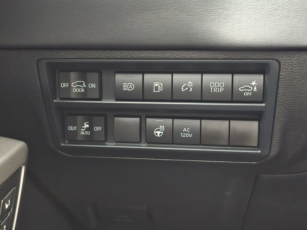 New 2026 Toyota Sequoia Platinum image 28