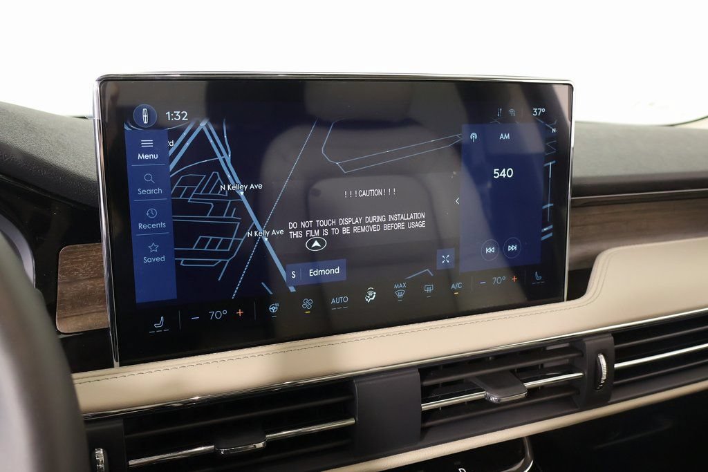 New 2026 Lincoln Corsair Reserve w/ Jet Appearance Package FWD image 7