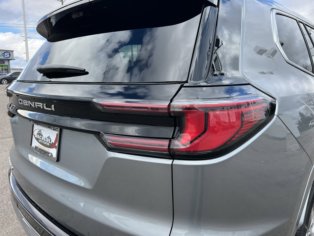 New 2026 GMC Acadia Denali w/ Super Cruise Package image 11