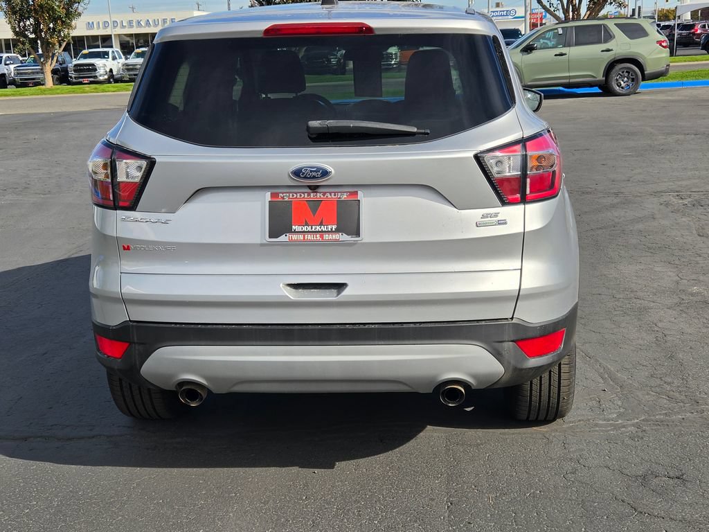 Used 2017 Ford Escape SE AWD/4WD image 4
