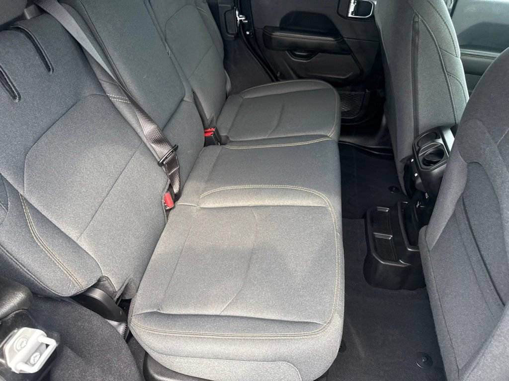 Used 2025 Jeep Wrangler Unlimited Sahara AWD/4WD image 48