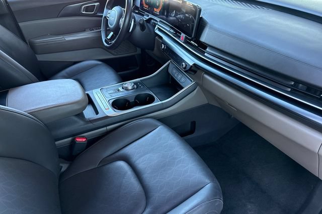 Certified 2026 Kia Carnival LXS FWD image 21