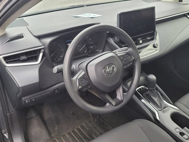 Used 2025 Toyota Corolla LE FWD image 6
