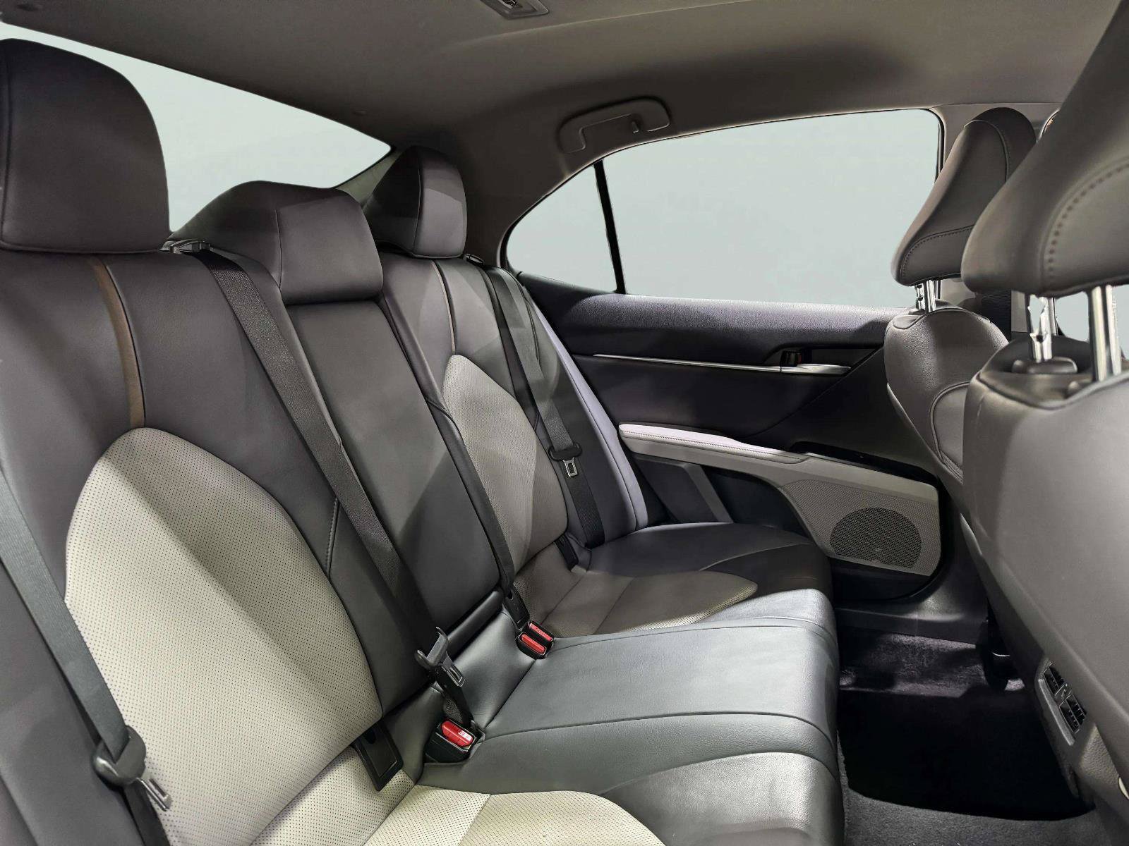 Used 2020 Toyota Camry XLE FWD image 57