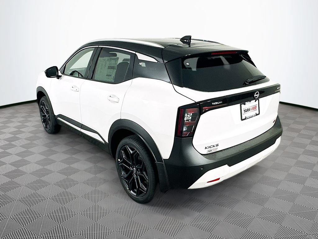 New 2026 Nissan Kicks SR w/ SR Premium Package FWD image 7