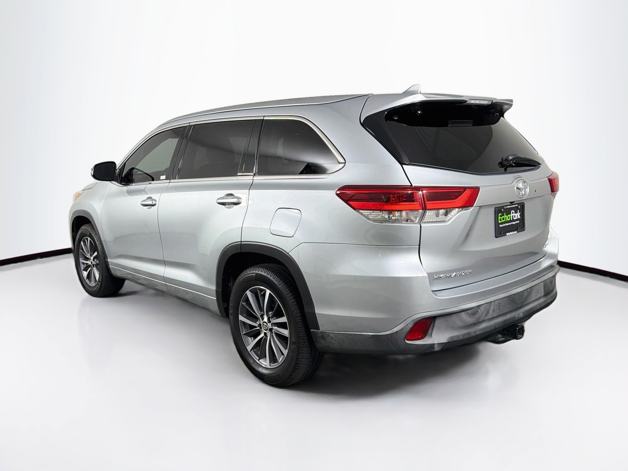 Used 2018 Toyota Highlander XLE FWD image 5