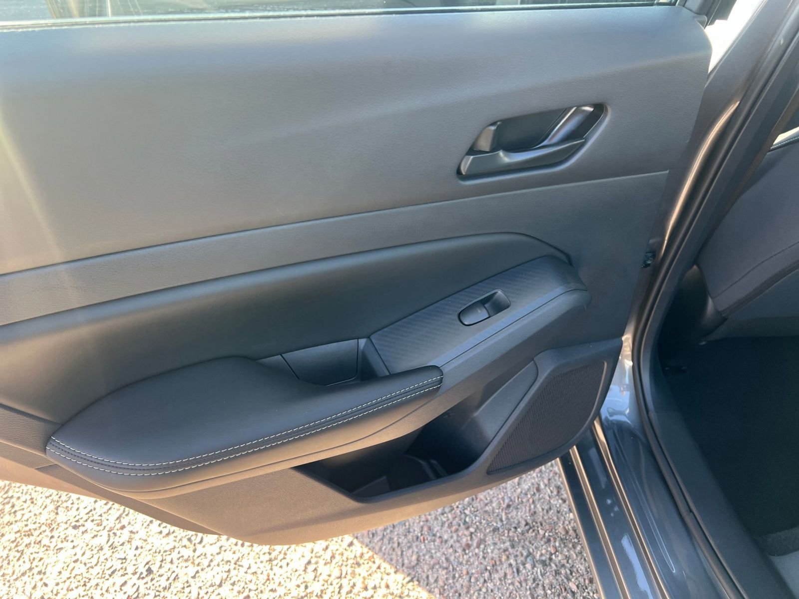 Used 2025 Nissan Altima 2.5 SV image 23