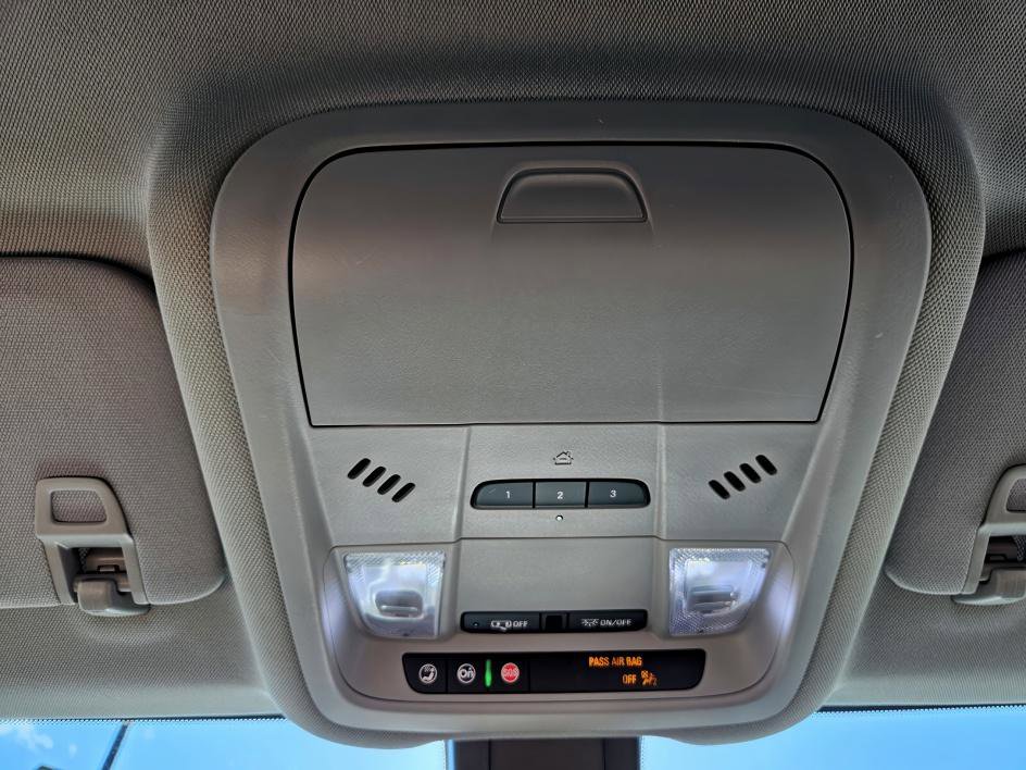 Used 2020 GMC Terrain SLT w/ Preferred Package image 21