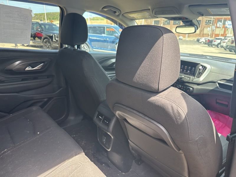 Used 2022 GMC Terrain SLE w/ Driver Convenience Package AWD/4WD image 9