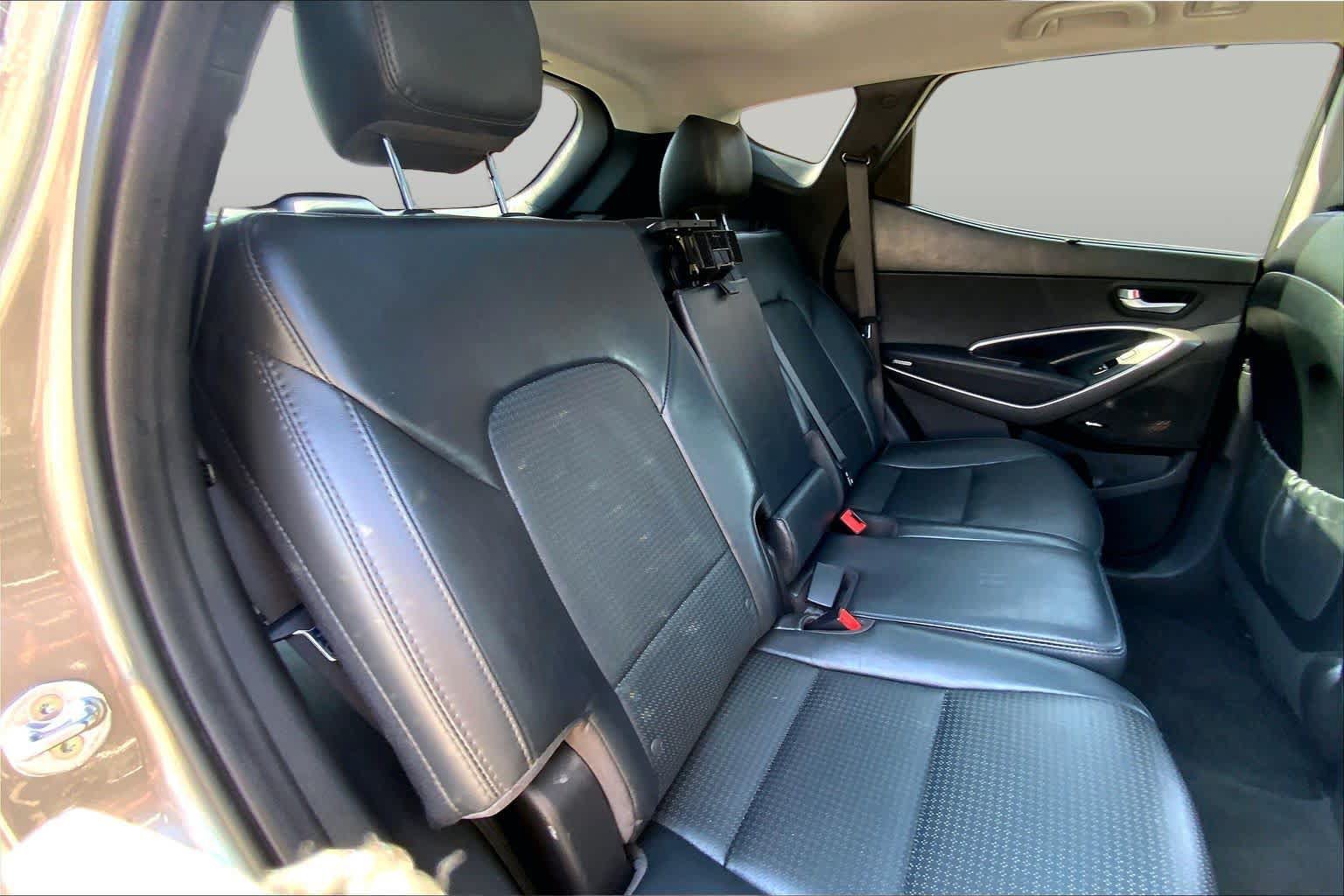 Used 2016 Hyundai Santa Fe Sport 2.0T w/ Option Group 05 FWD image 21