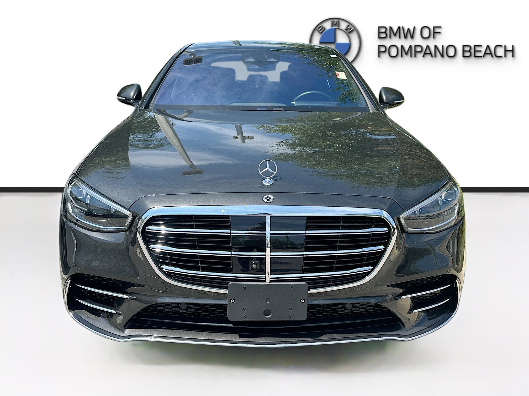 Used 2024 Mercedes-Benz S 580 4MATIC Sedan image 2