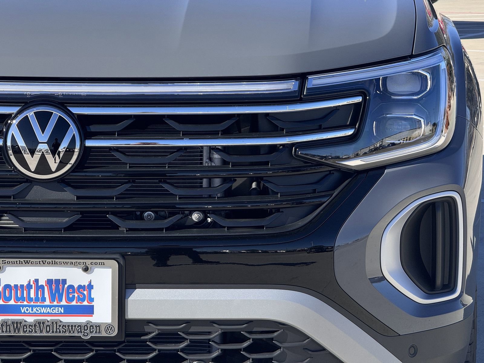 New 2026 Volkswagen Atlas Peak Edition image 7